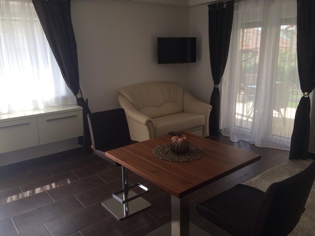 Leiner Apartman Hévíz Habitación foto