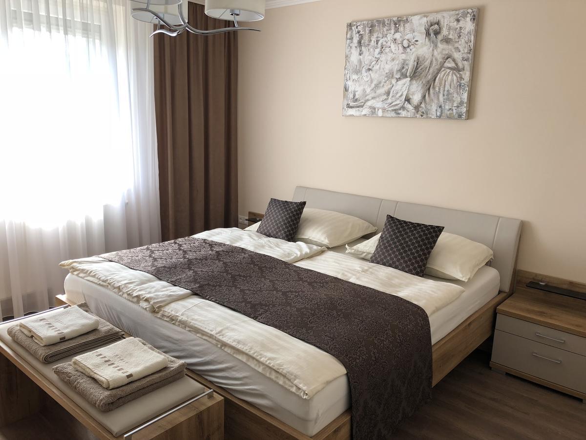 Leiner Apartman Hévíz Exterior foto